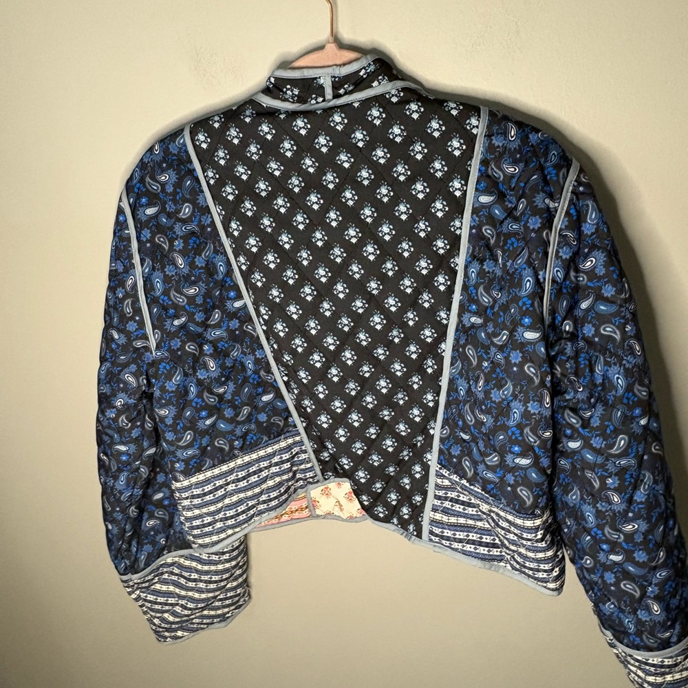 Quilted Paisley Blue Cropped Jacket - Picture 7 of 7